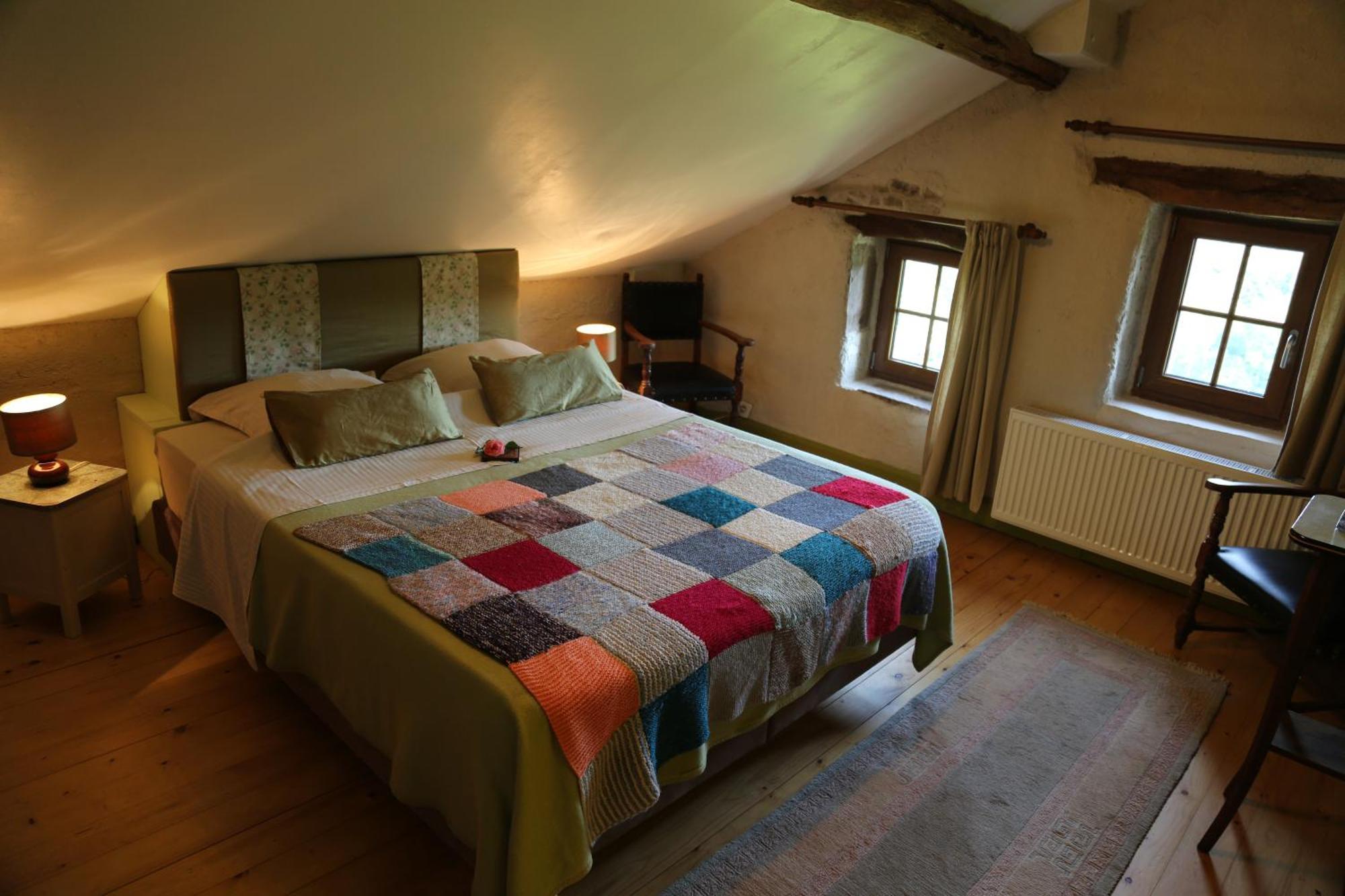 Les Grandes Fontaines Bed & Breakfast La Longine Exterior photo