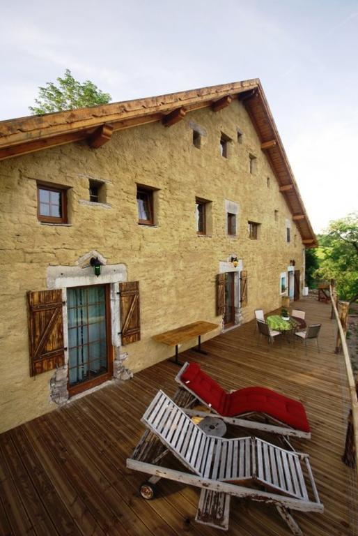 Les Grandes Fontaines Bed & Breakfast La Longine Exterior photo
